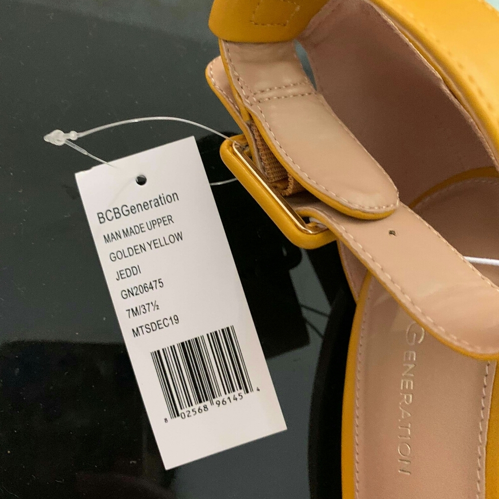 Shose - Picture 2 of 4